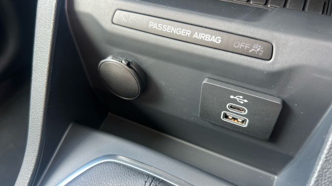 Ford Transit Courier Diesel 1.5 EcoBlue Limited Van - Image 19